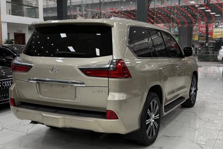 Lexus LX 2019