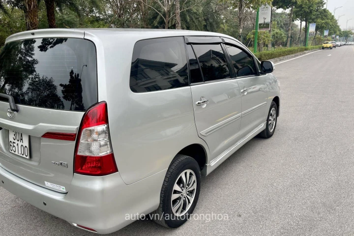 Toyota Innova 2015