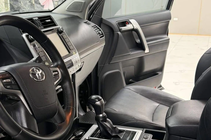 Toyota Land Cruiser Prado 2018