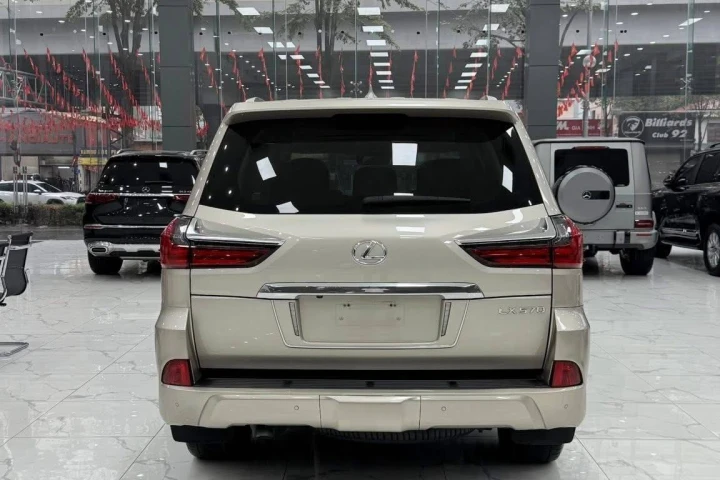 Lexus LX 2019