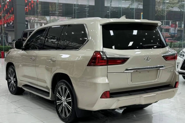 Lexus LX 2019