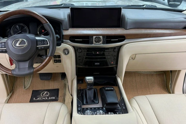 Lexus LX 2019