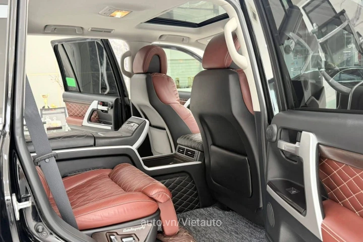 Toyota Land Cruiser 2020