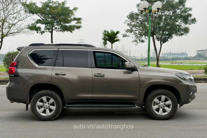 Toyota Land Cruiser Prado 2014