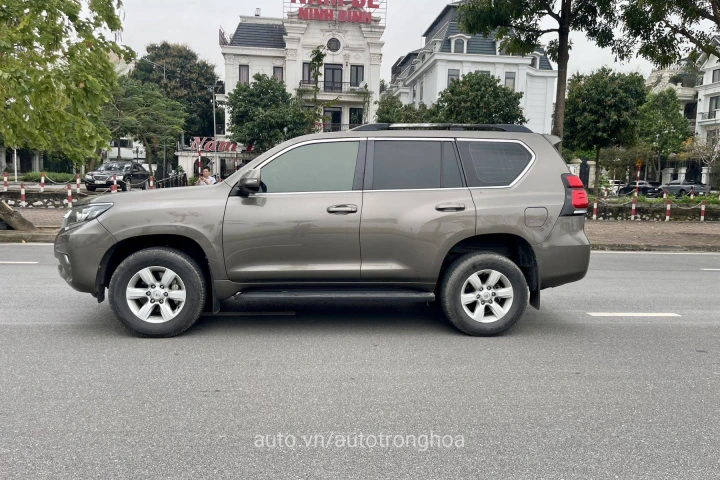 Toyota Land Cruiser Prado 2014
