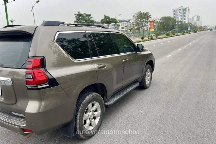 Toyota Land Cruiser Prado 2014