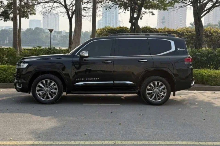 Toyota Land Cruiser 2023
