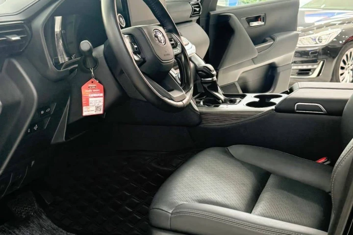 Toyota Land Cruiser 2023