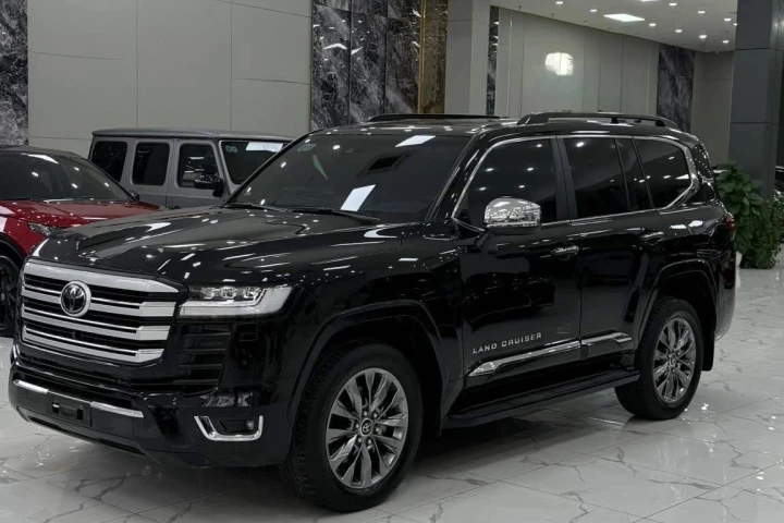 Toyota Land Cruiser 2023