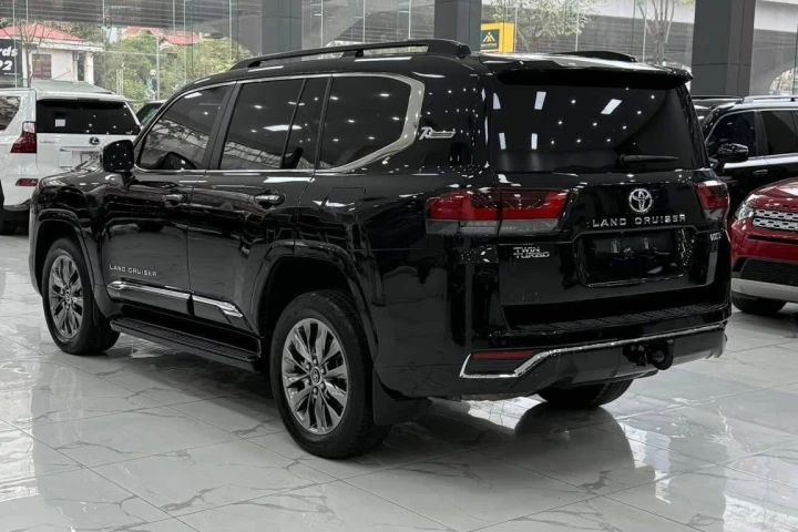 Toyota Land Cruiser 2023