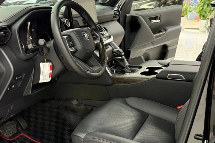 Toyota Land Cruiser 2023