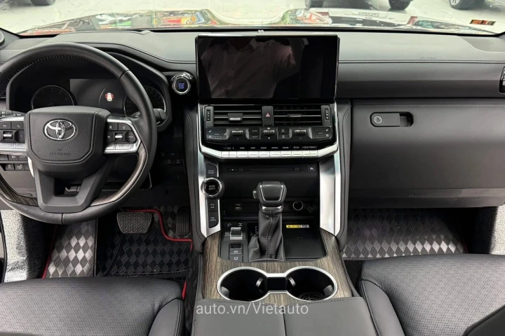 Toyota Land Cruiser 2023