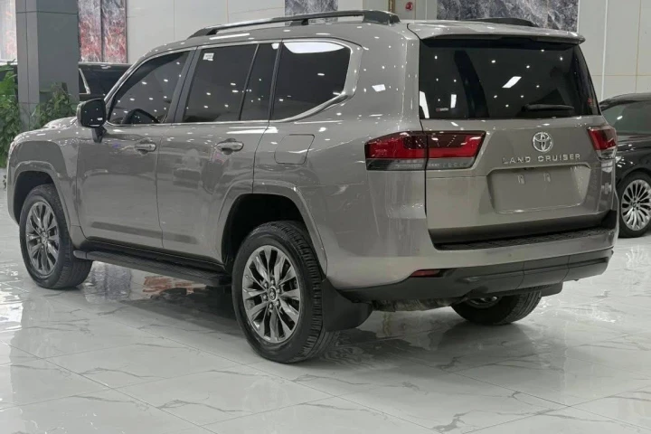 Toyota Land Cruiser 2024