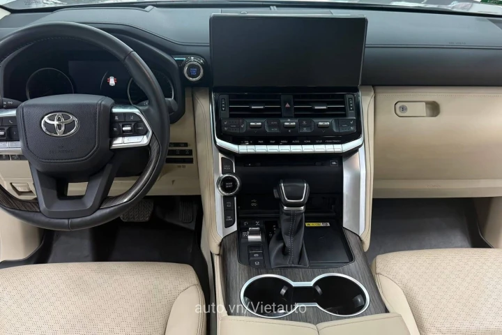 Toyota Land Cruiser 2024