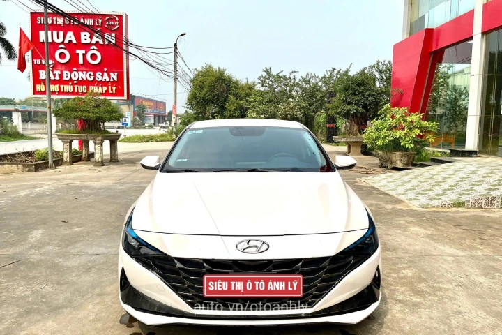 Hyundai Elantra 1.6 AT 2024
