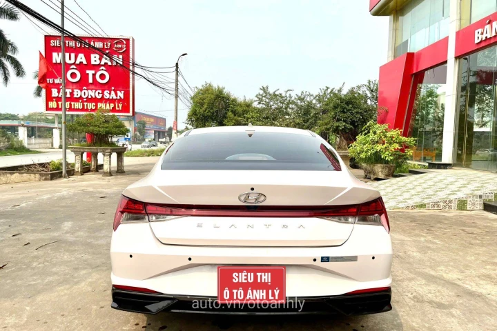 Hyundai Elantra 1.6 AT 2024