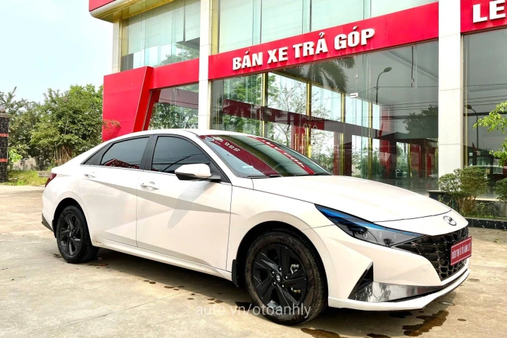 Hyundai Elantra 1.6 AT 2024