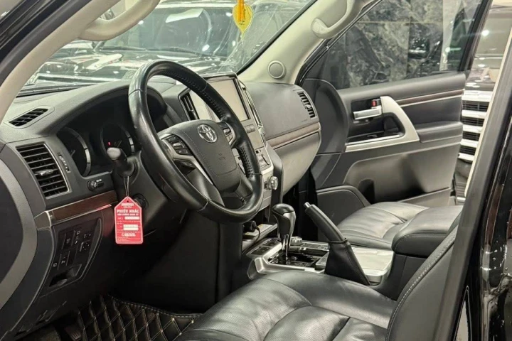 Toyota Land Cruiser 2020