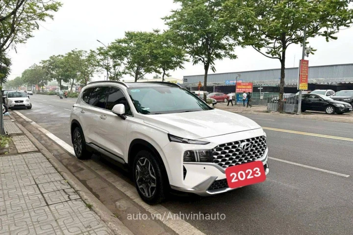 Hyundai Santa Fe 2023