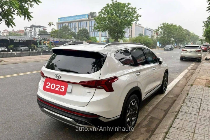 Hyundai Santa Fe 2023