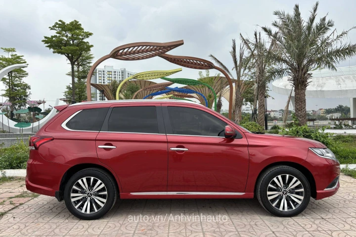 Mitsubishi Outlander 2022