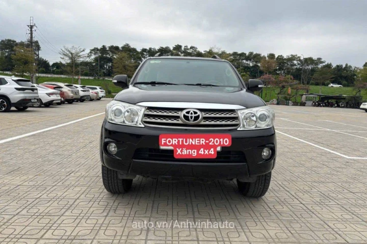 Toyota Fortuner 2010