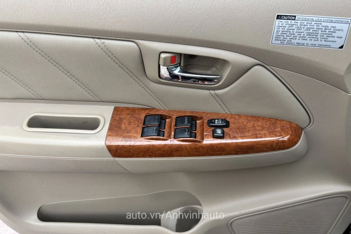 Toyota Fortuner 2010