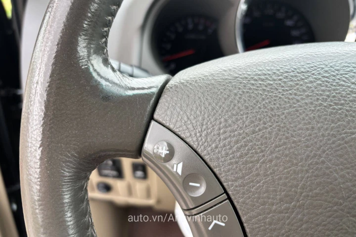 Toyota Fortuner 2010