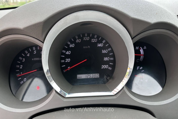 Toyota Fortuner 2010