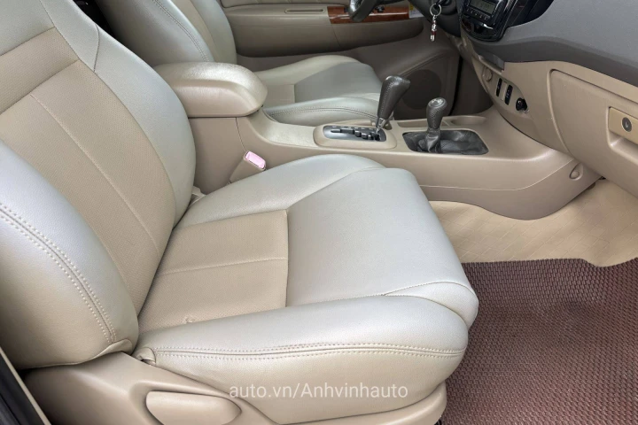 Toyota Fortuner 2010