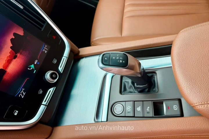 VinFast Lux SA2.0 2019