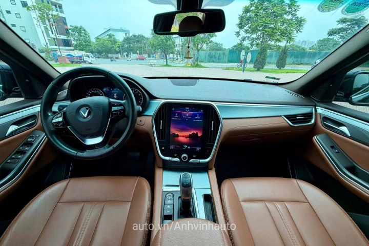 VinFast Lux SA2.0 2019