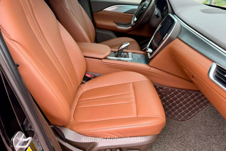 VinFast Lux SA2.0 2019