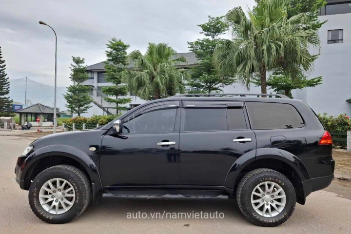Mitsubishi Pajero 2014