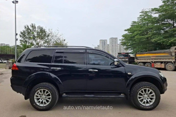 Mitsubishi Pajero 2014