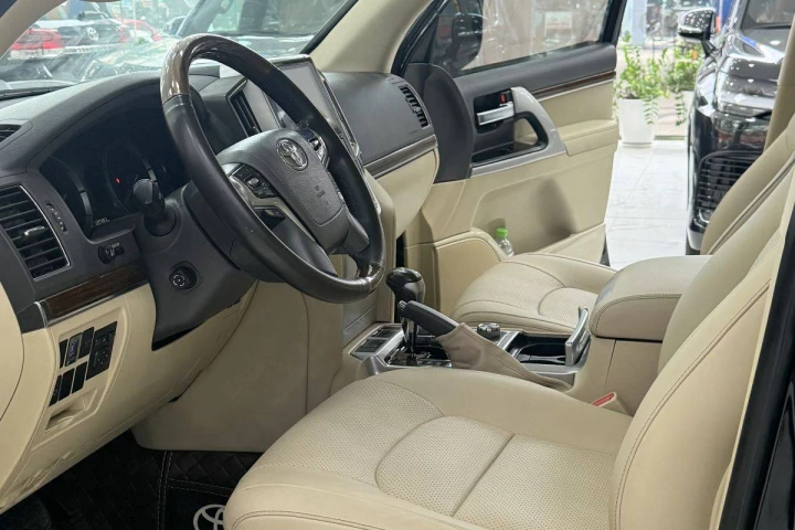 Toyota Land Cruiser 2016