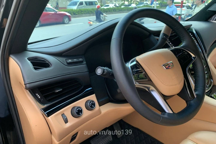 Cadillac Escalade 2014