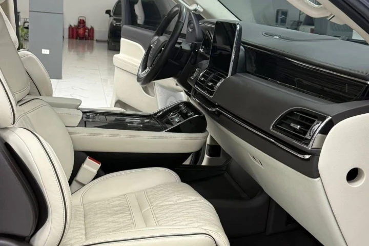 Lincoln Navigator 2021