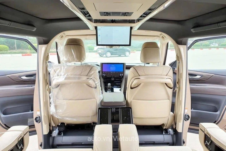 Toyota Alphard 2026