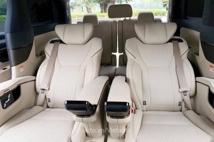 Toyota Alphard 2026