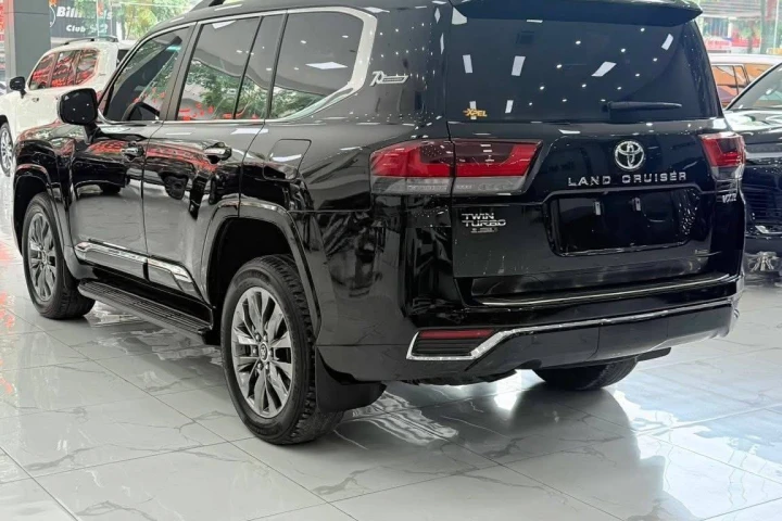 Toyota Land Cruiser 2023
