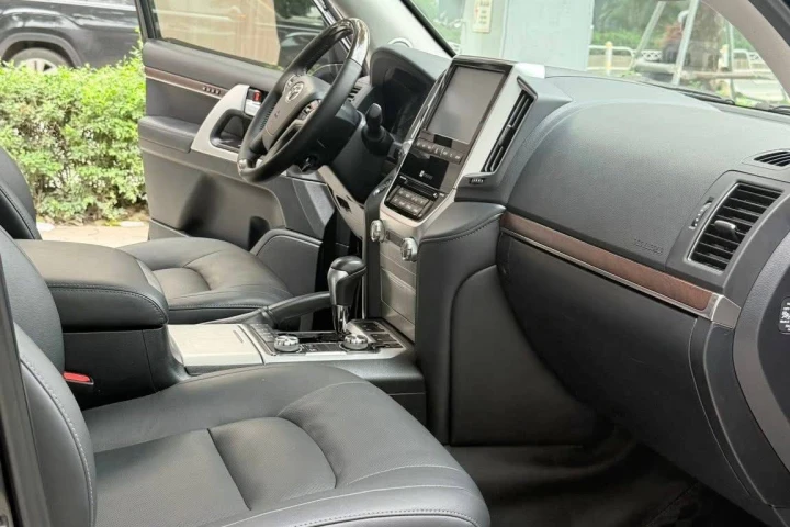 Toyota Land Cruiser 2019