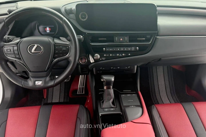 Lexus ES 2022