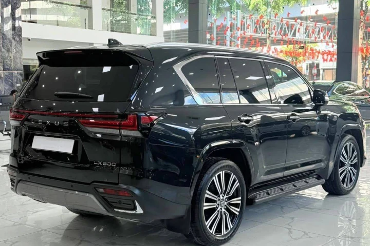 Lexus LX 2025