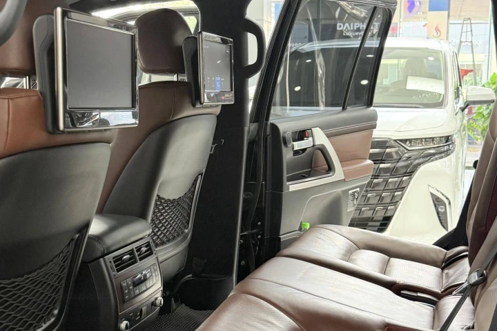 Lexus LX 2016