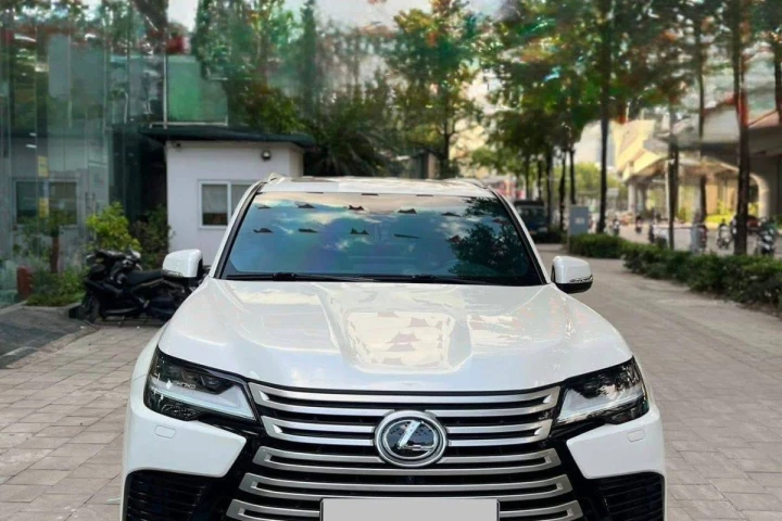 Lexus LX 2023