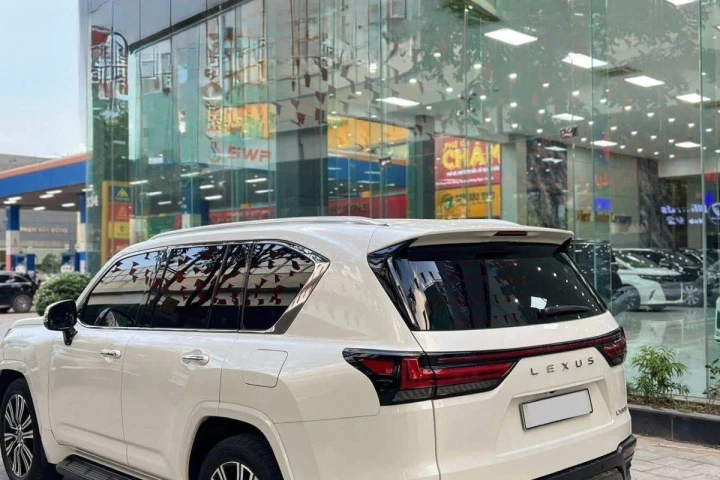 Lexus LX 2023