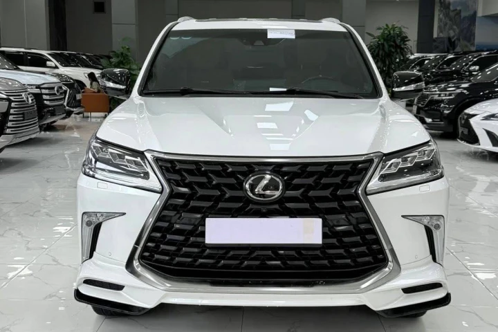 Lexus LX 2021