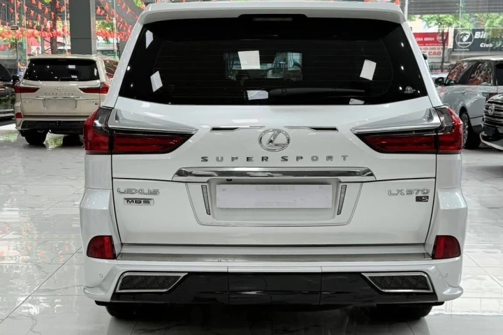 Lexus LX 2021