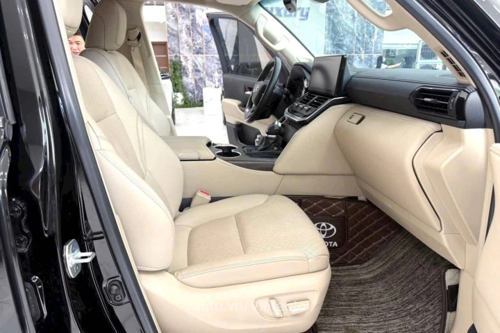 Toyota Land Cruiser 2024
